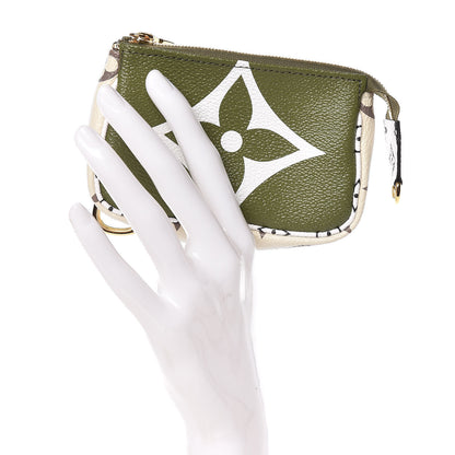Louis Vuitton Monogram Giant Micro Pochette Accessories Kaki White 2 of 8