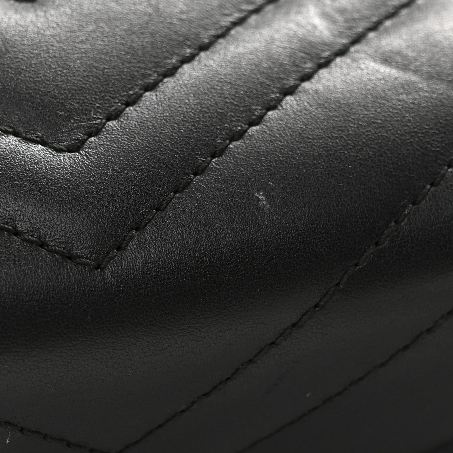Calfskin Matelasse GG Marmont Chain Wallet Black