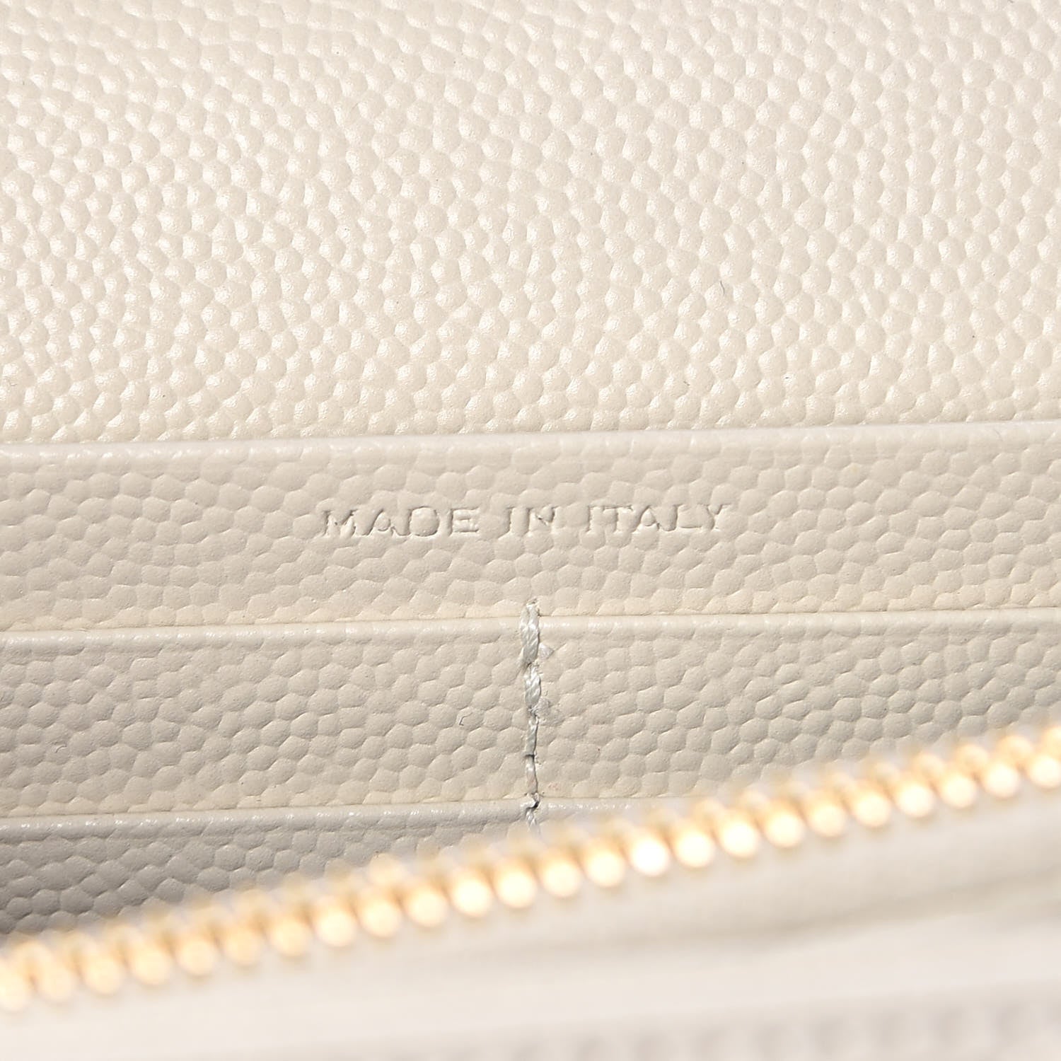 Saint Laurent Grain De Poudre Matelasse Chevron Monogram Chain Wallet Porcellana 7 of 8