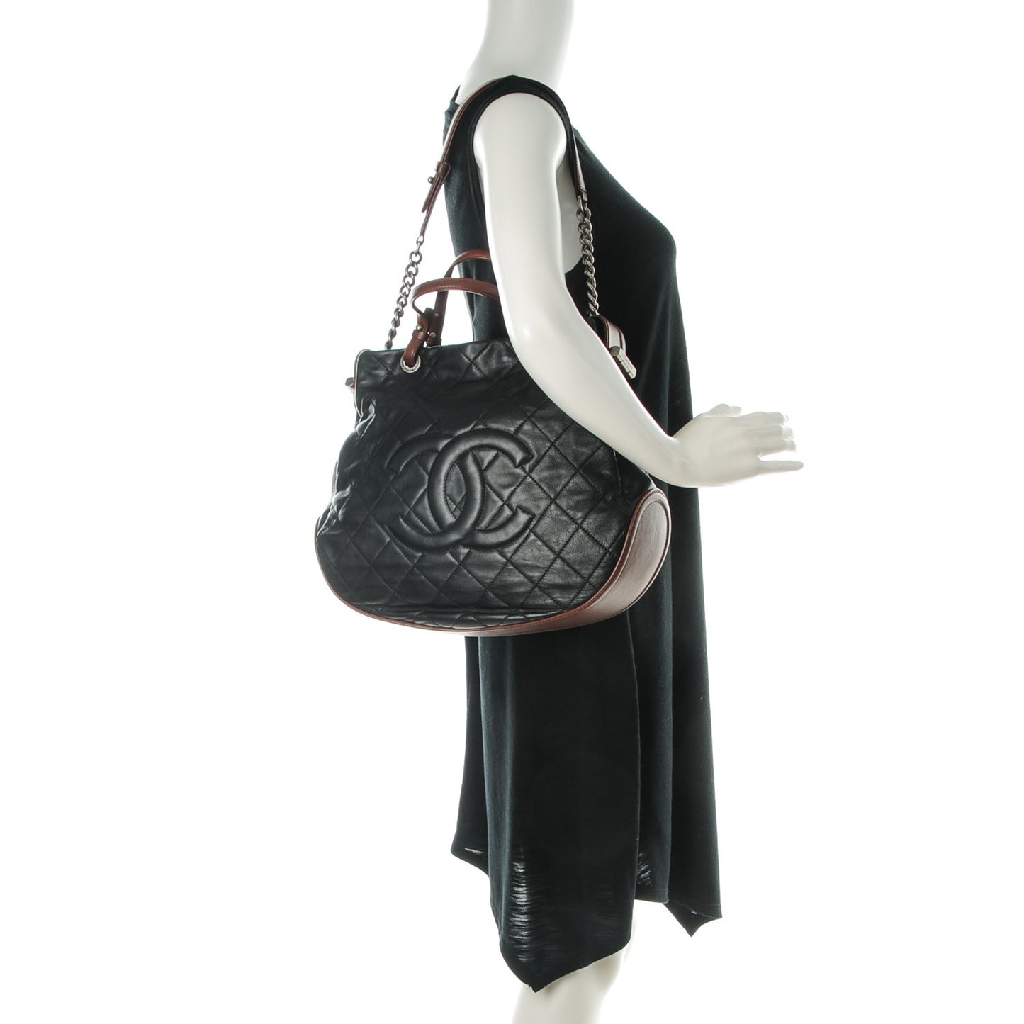 Iridescent Calfskin Quilted Country Chic Hobo Black