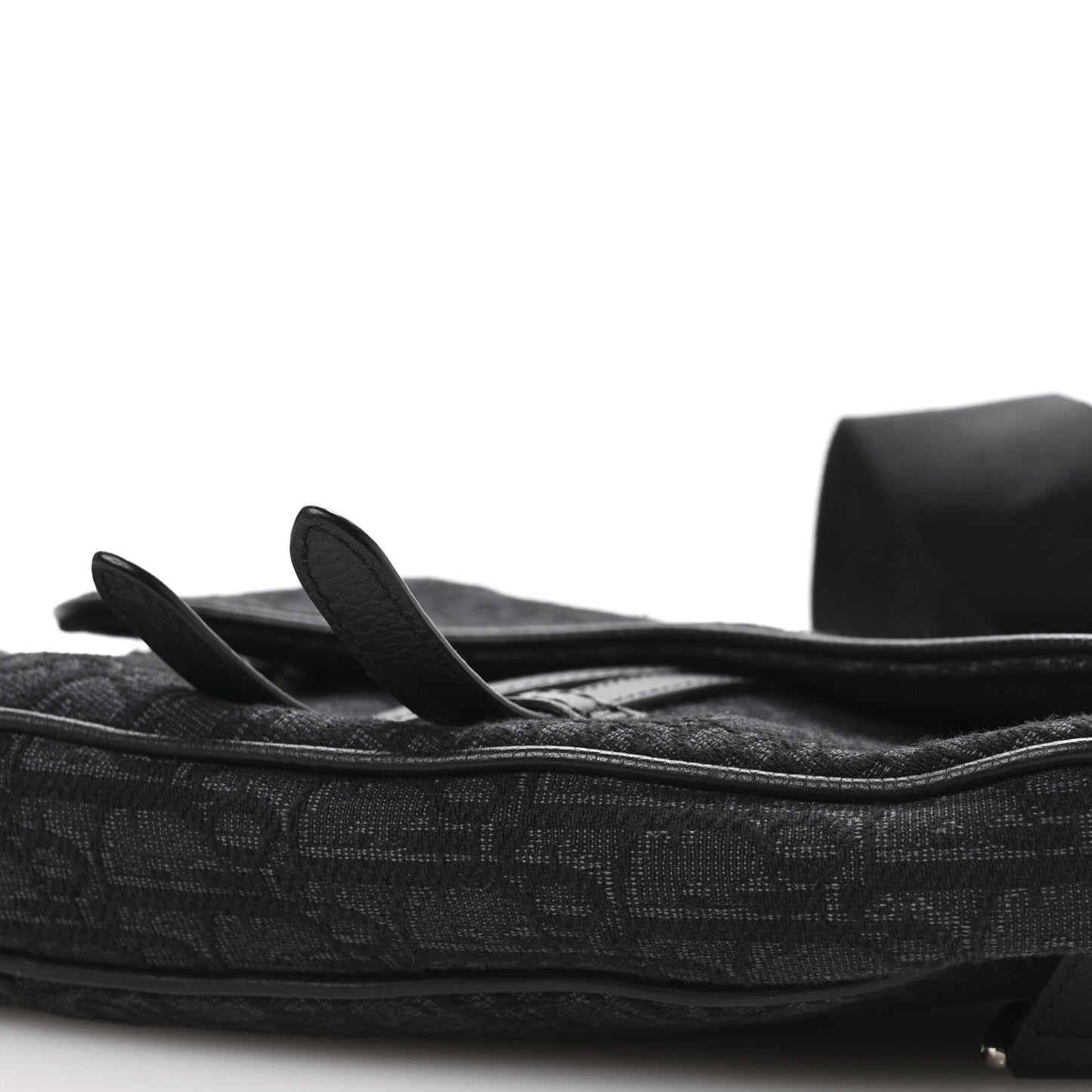 Oblique Mens Saddle Bag Black Blue
