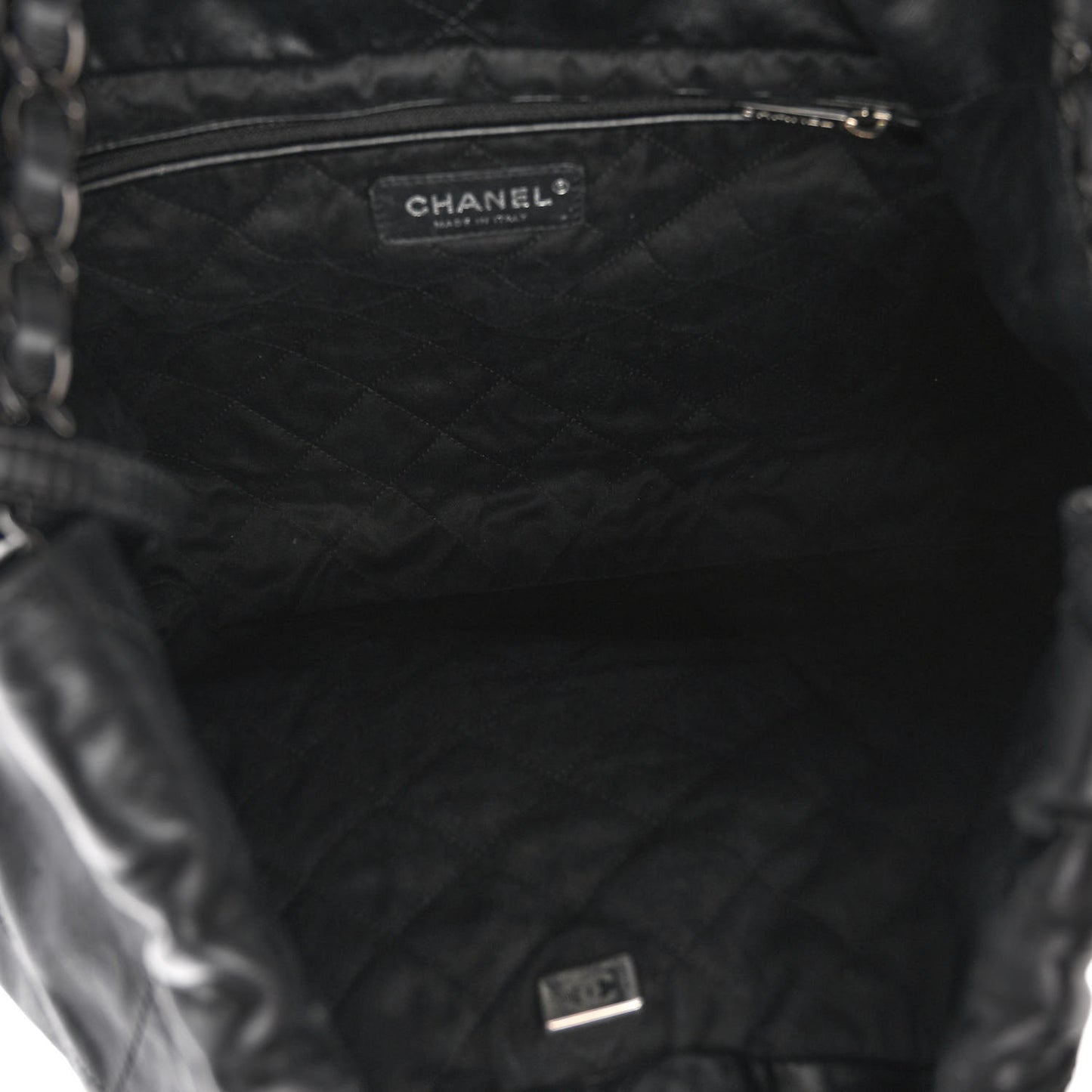 Shiny Calfskin Quilted Chanel 22 So Black