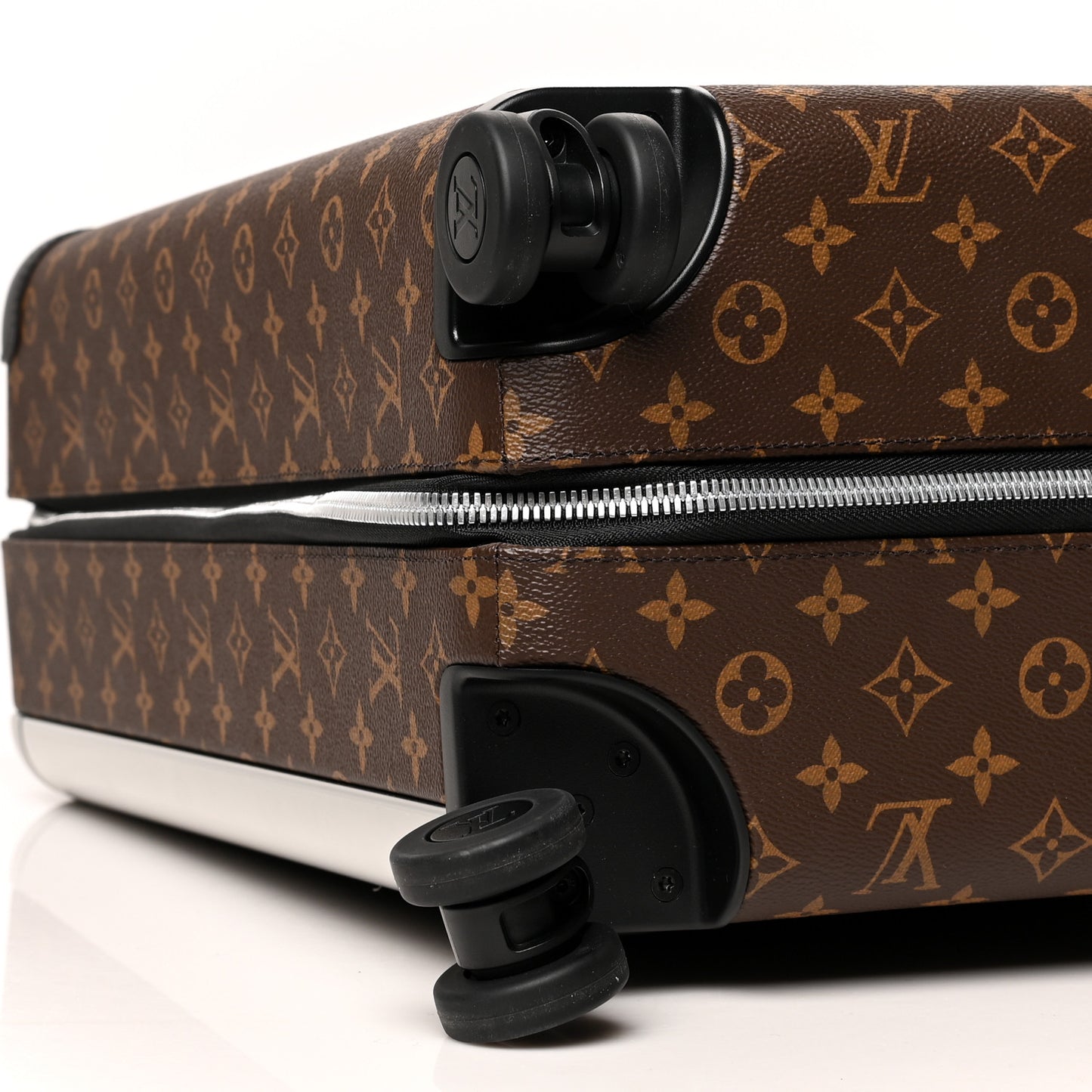 Monogram Horizon 55 Black