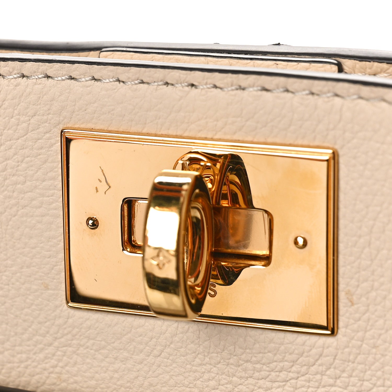 Louis Vuitton Calfskin Monogram Tufting On My Side Galet 9 of 10