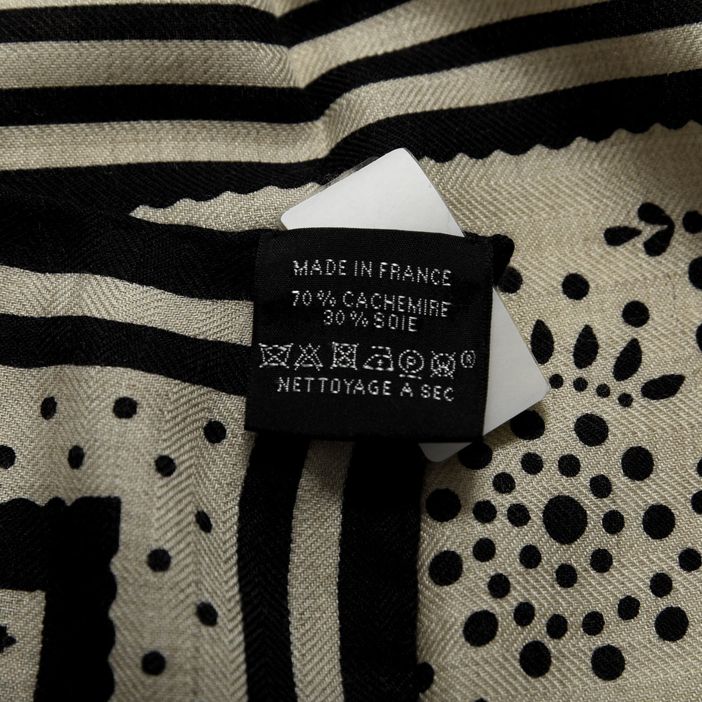 Silk Cashmere Couvertures Et Tenues de Jour Bandana Shawl 140 Natural Black