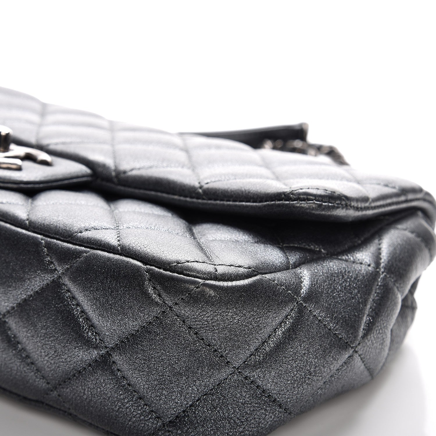Chanel Metallic Calfskin Quilted Medium CC Eyelet Flap Dark Silver 10 of 13