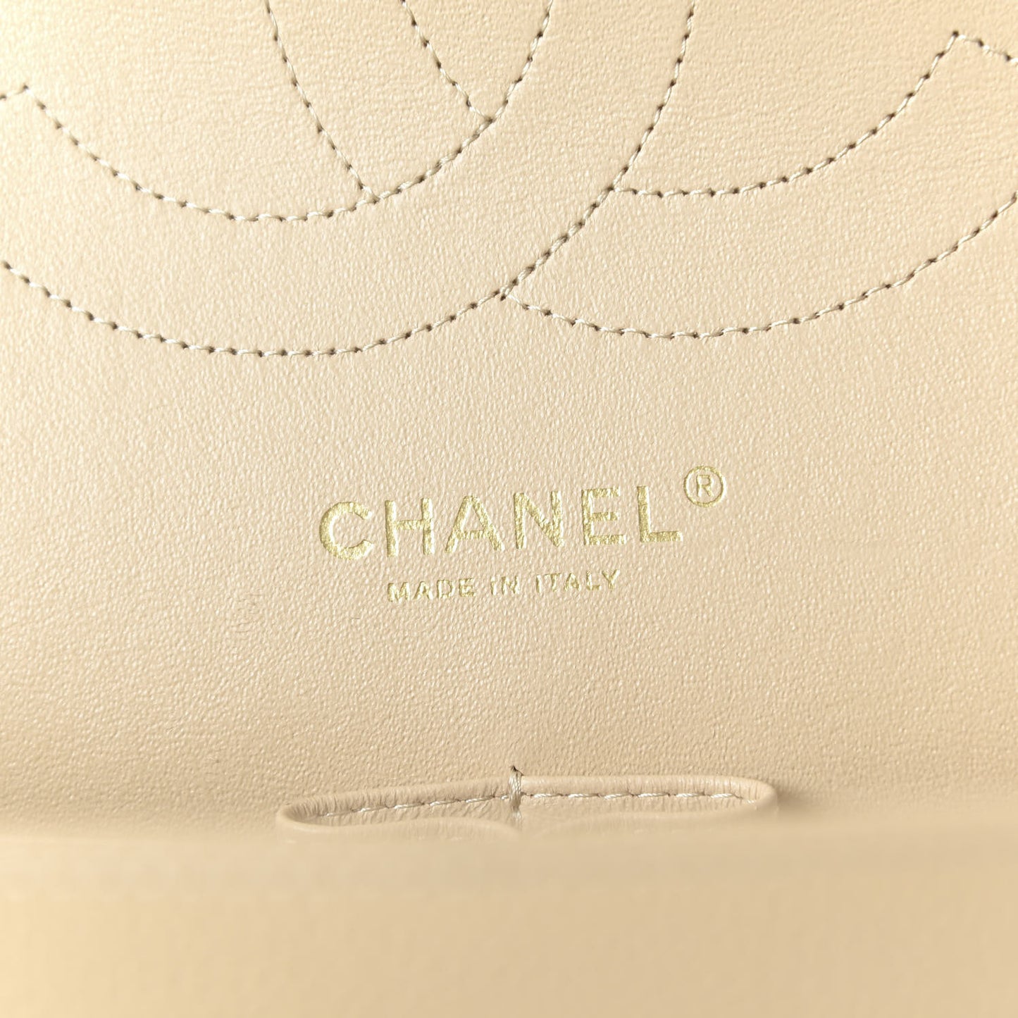 Caviar Quilted Jumbo Double Flap Beige Clair