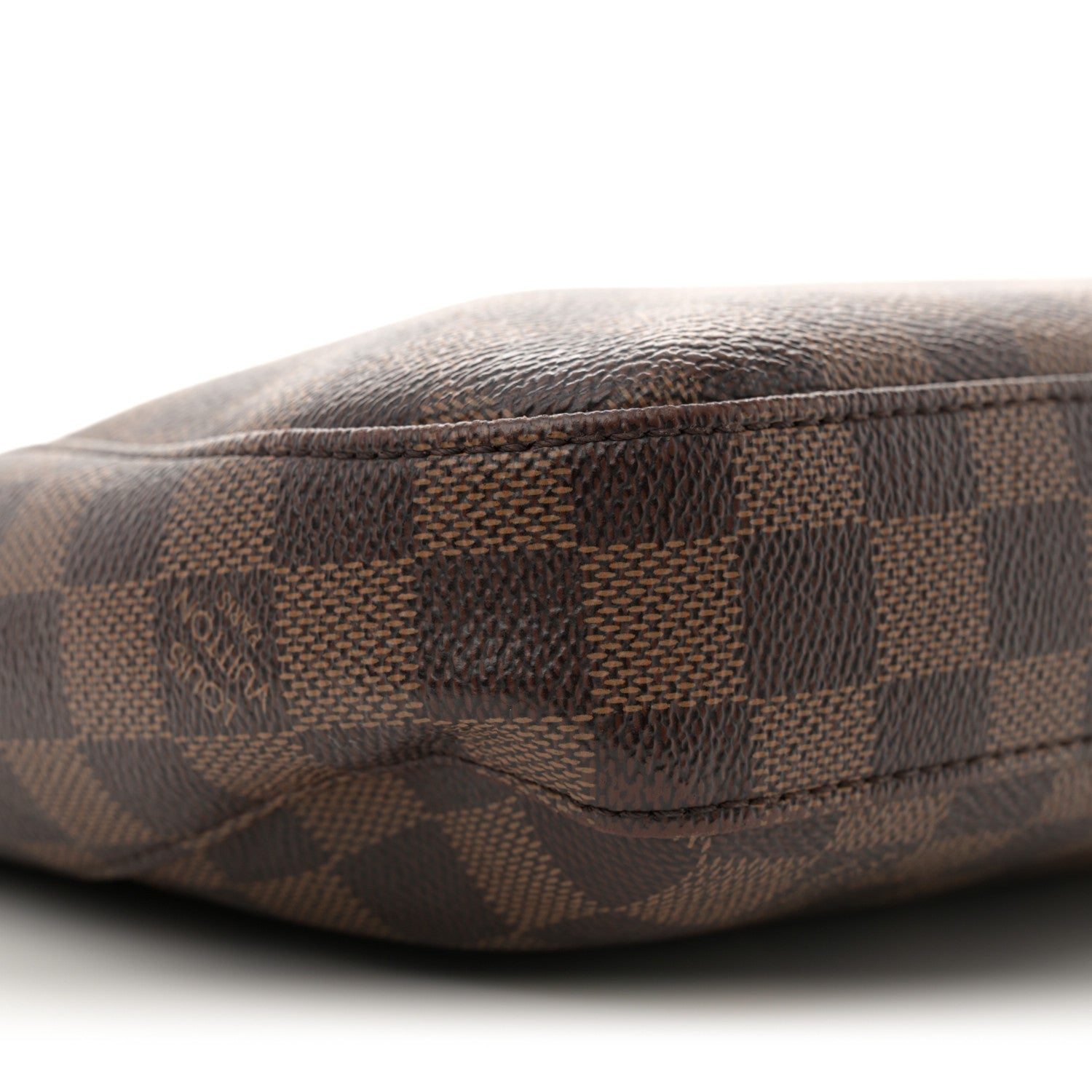 Louis Vuitton Damier Ebene South Bank Besace 10 of 19