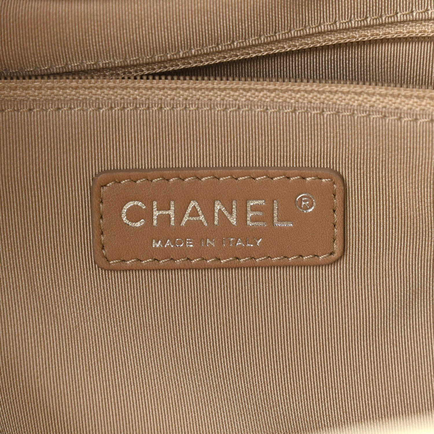 Chanel Caviar Quilted Expandable Zip Shoulder Bag White 6 of 11