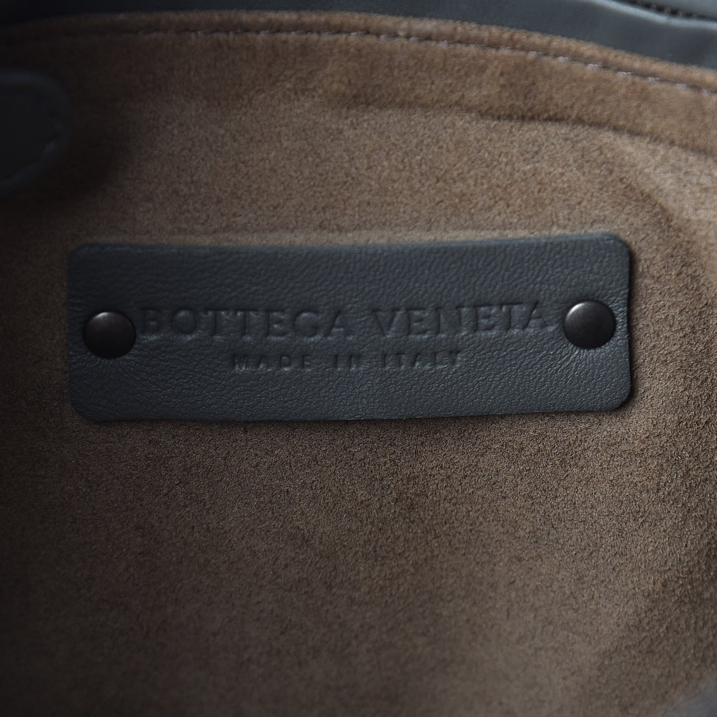 Nappa Intrecciato Nodini Crossbody Messenger Light Grey
