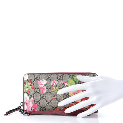 Gucci GG Supreme Monogram Blooms Wrist Wallet Beige Multicolor Dry Rose 2 of 9