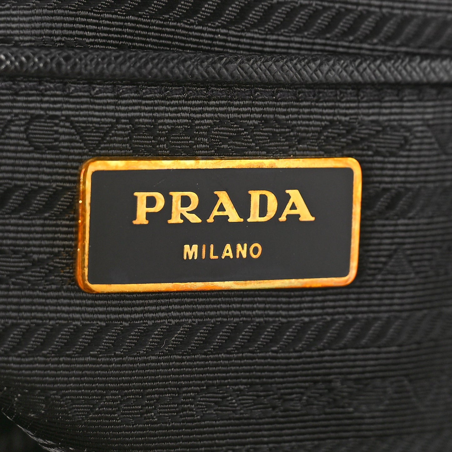 Saffiano Lux Extra Large Galleria Double Zip Tote Black