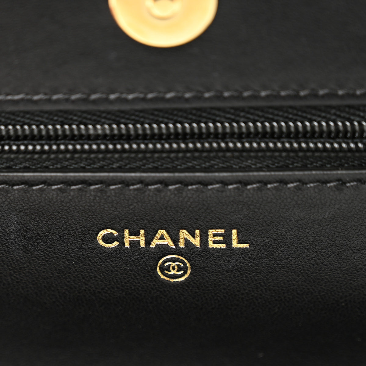Lambskin Quilted Wallet On Chain WOC Black