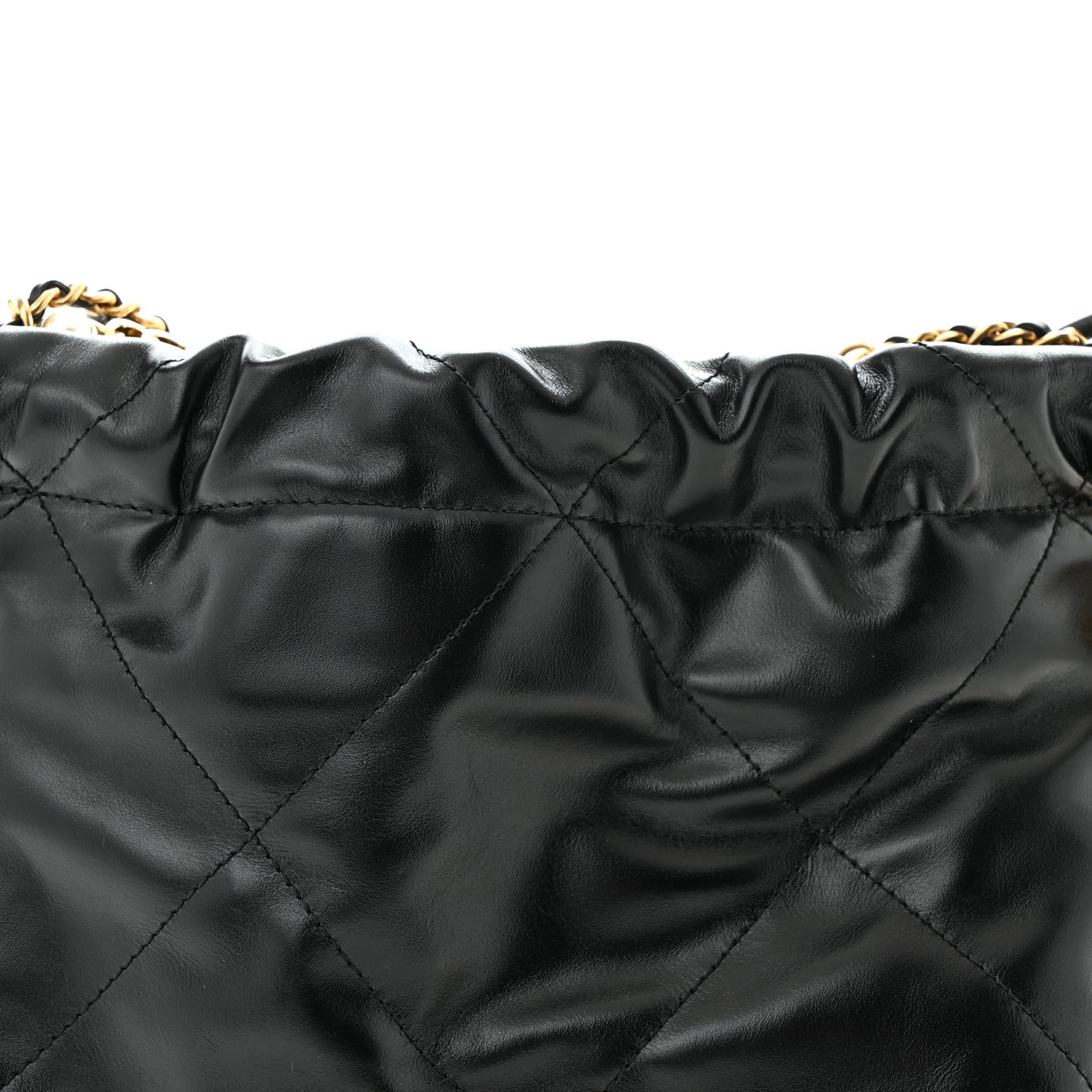 Shiny Calfskin Quilted Pearl CC Chain Mini Chanel 22 Black