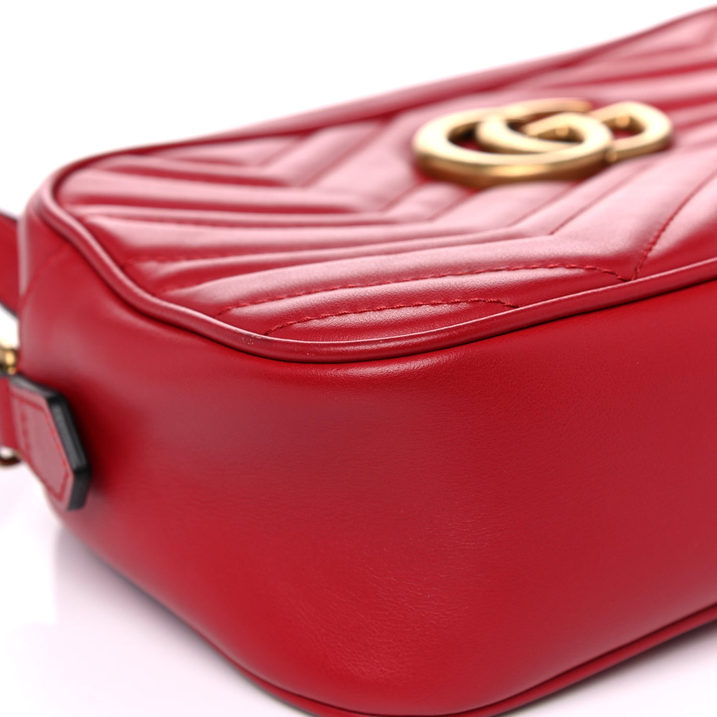 Calfskin Matelasse Small GG Marmont Chain Shoulder Bag Hibiscus Red