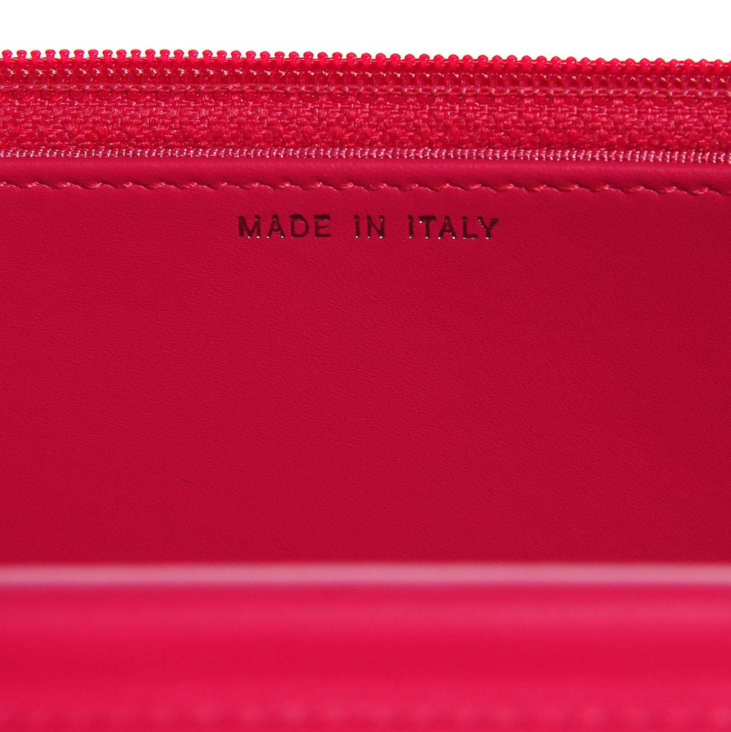 Patent Quilted Wallet On Chain WOC Fuchsia