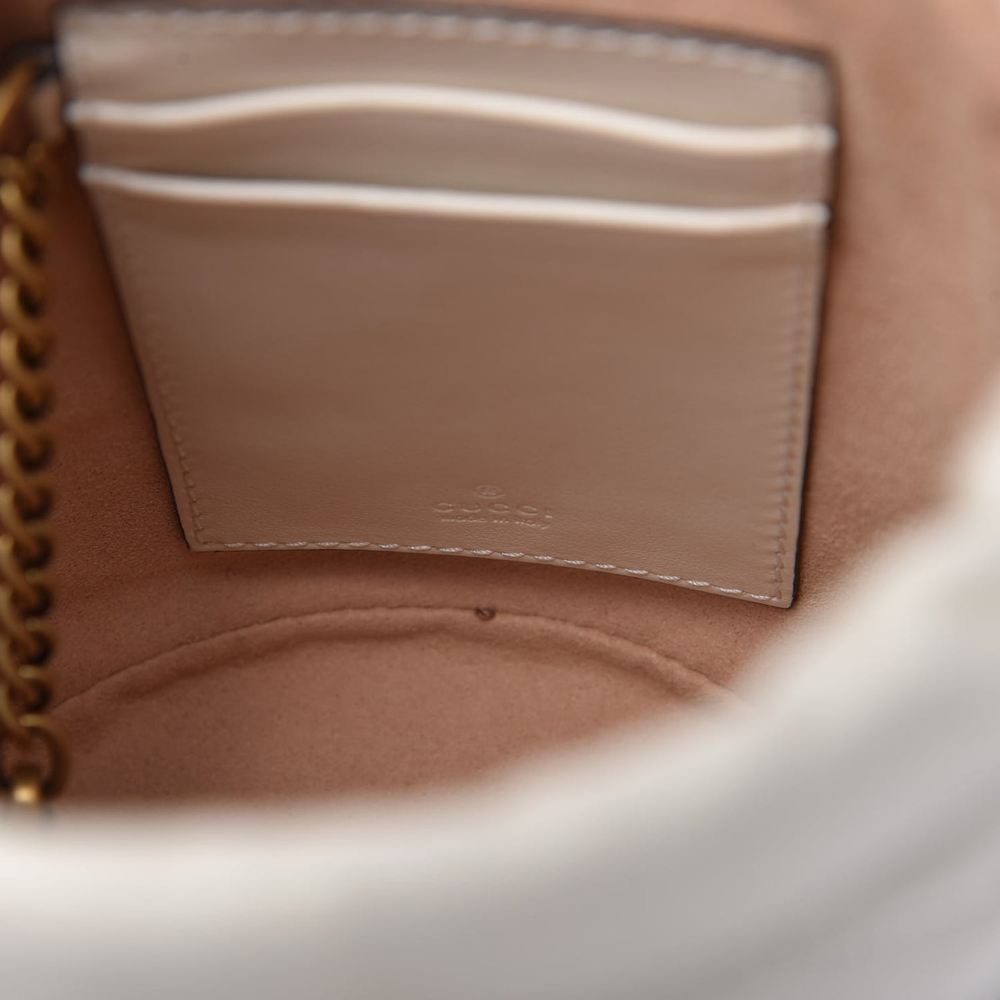 Calfskin Matelasse Mini GG Marmont 2.0 Bucket Bag White