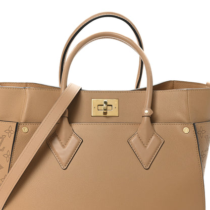Louis Vuitton Mahina On My Side GM Arizona Beige 7 of 9