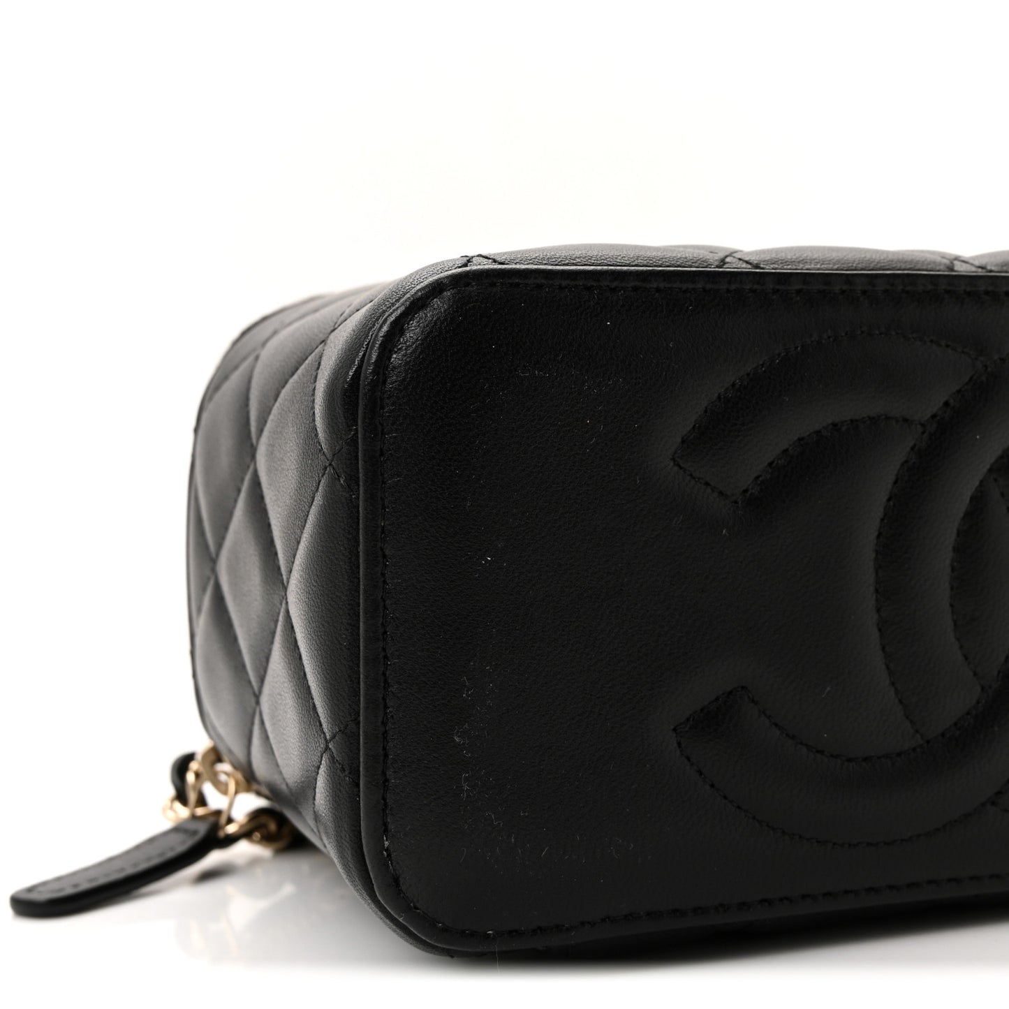 Lambskin Quilted Small Top Handle Vanity Case With Chain Black