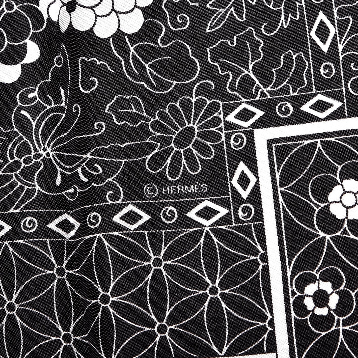 Silk Collections Imperiales Scarf 90 White Black