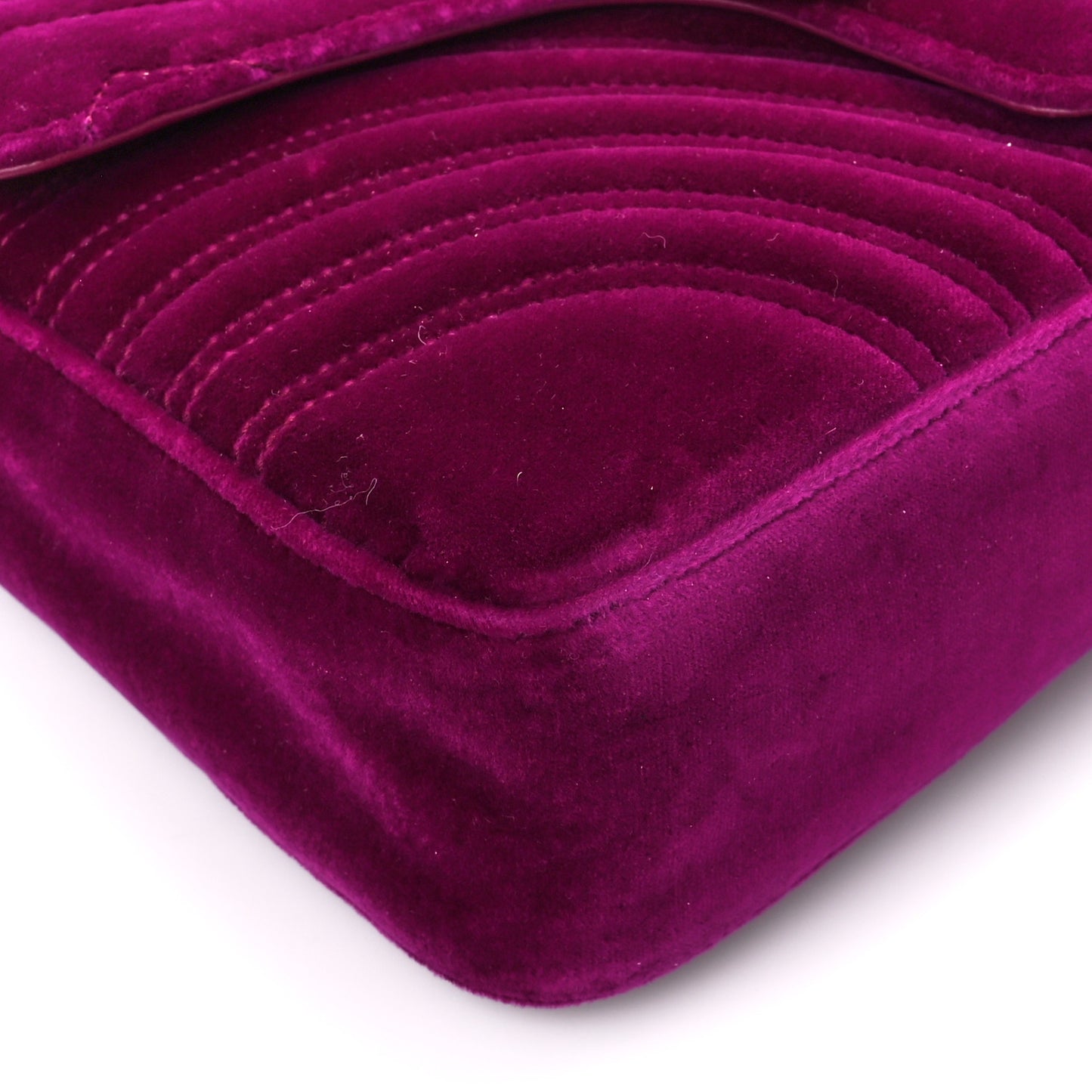 Velvet Matelasse Medium GG Marmont Shoulder Bag Fuchsia Violet Cyclamen