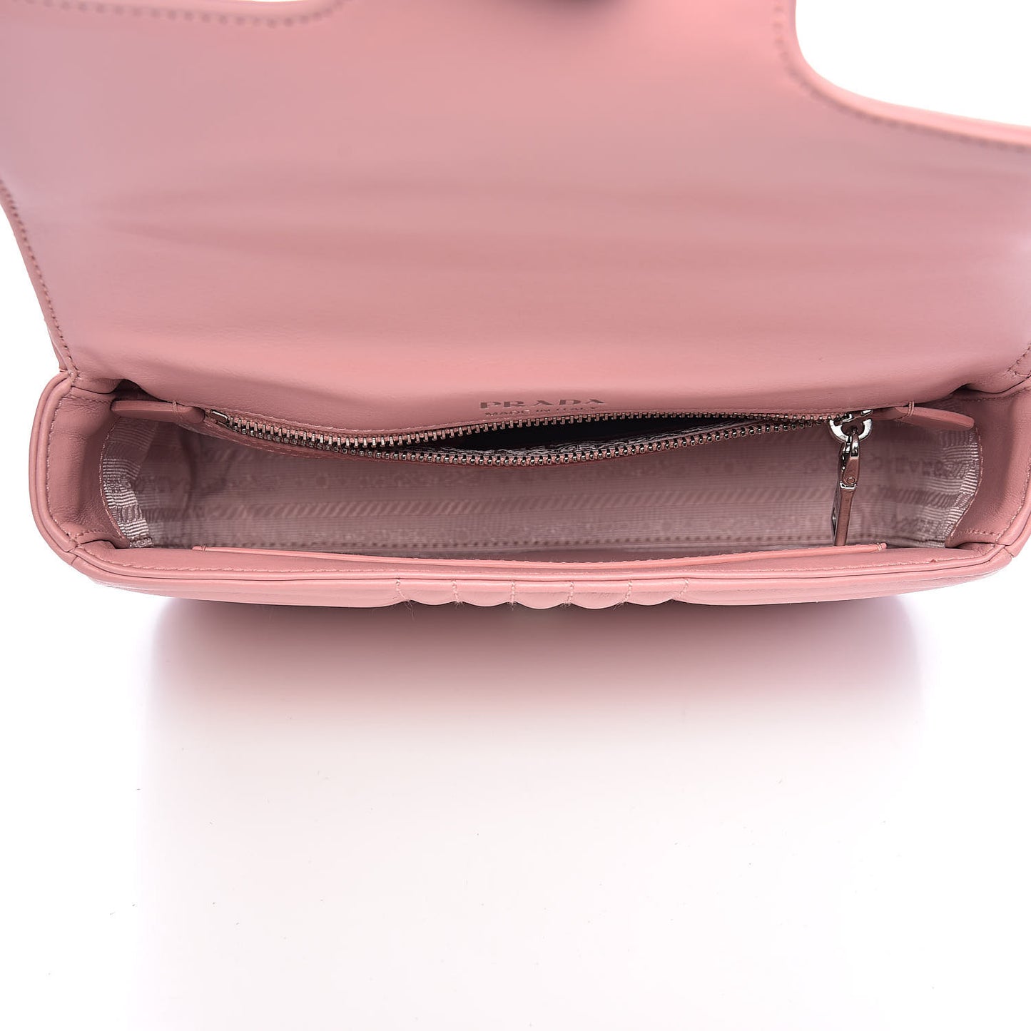 Soft Calfskin Impunture Diagramme Small Chain Flap Shoulder Bag Pesco