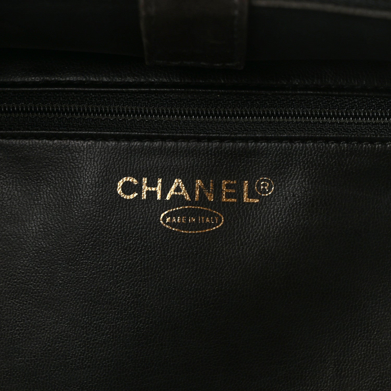 Chanel Patent CC Vanity Cosmetic Case Black 6 of 9