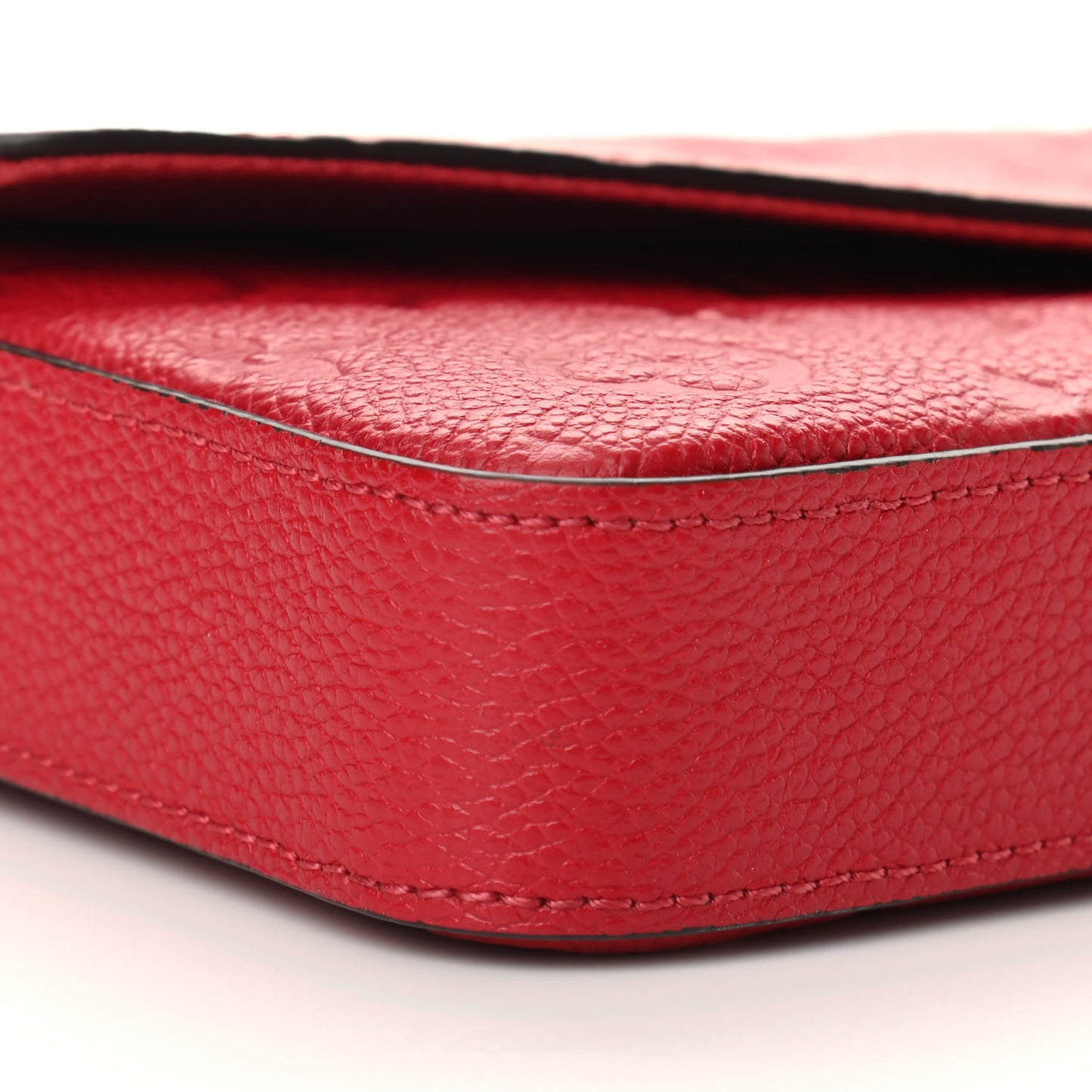 Empreinte Pochette Felicie Chain Wallet Cherry