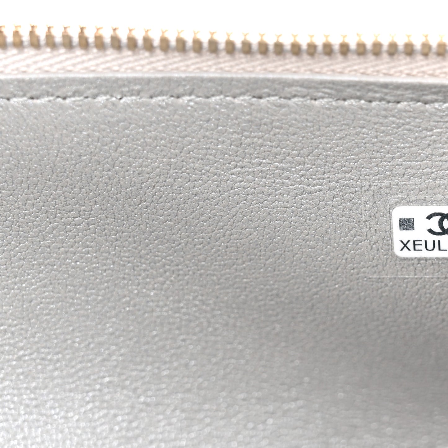 Lizard Embossed Calfskin Top Handle Slim Vanity With Chain Silvery