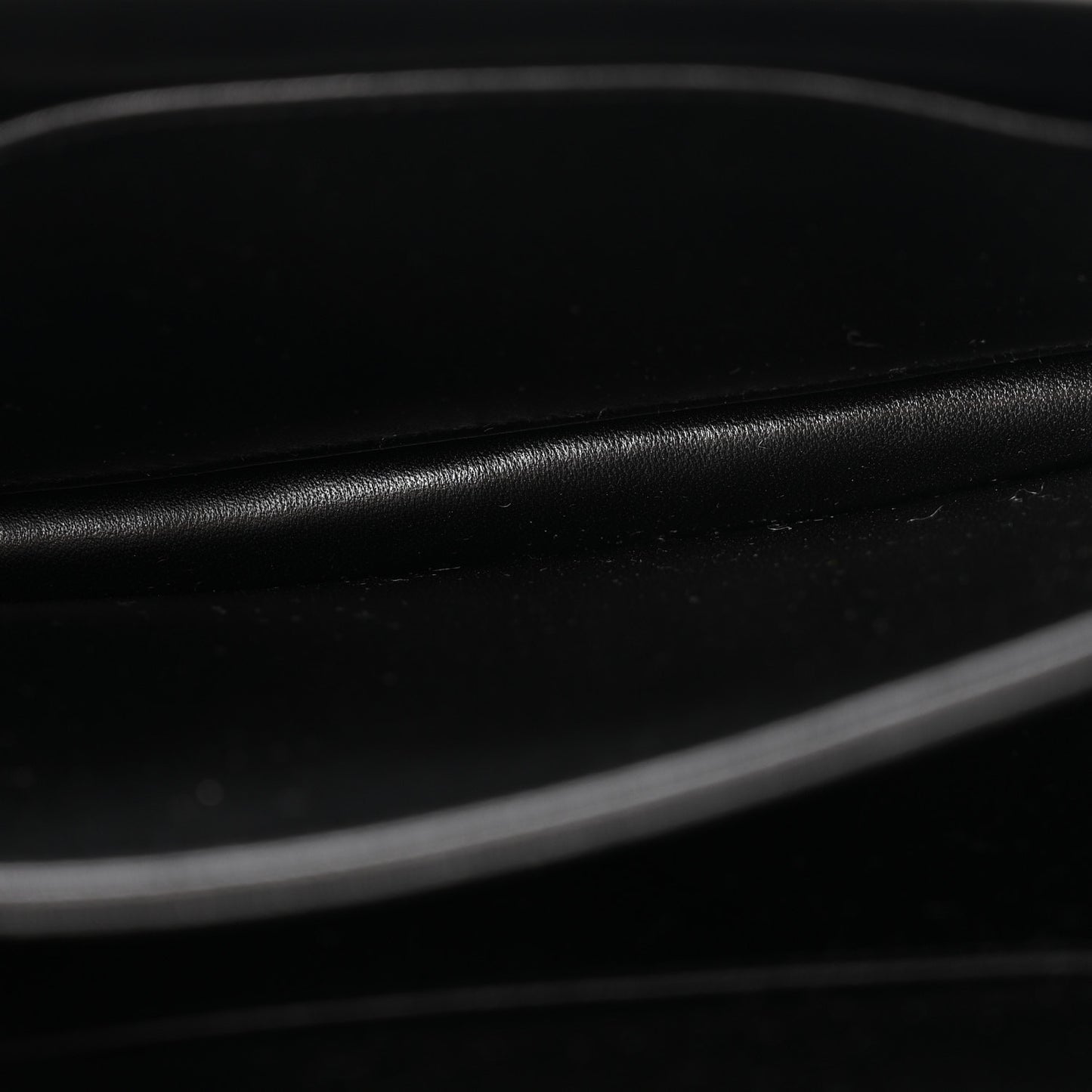 Matte Alligator Constance 18 Black