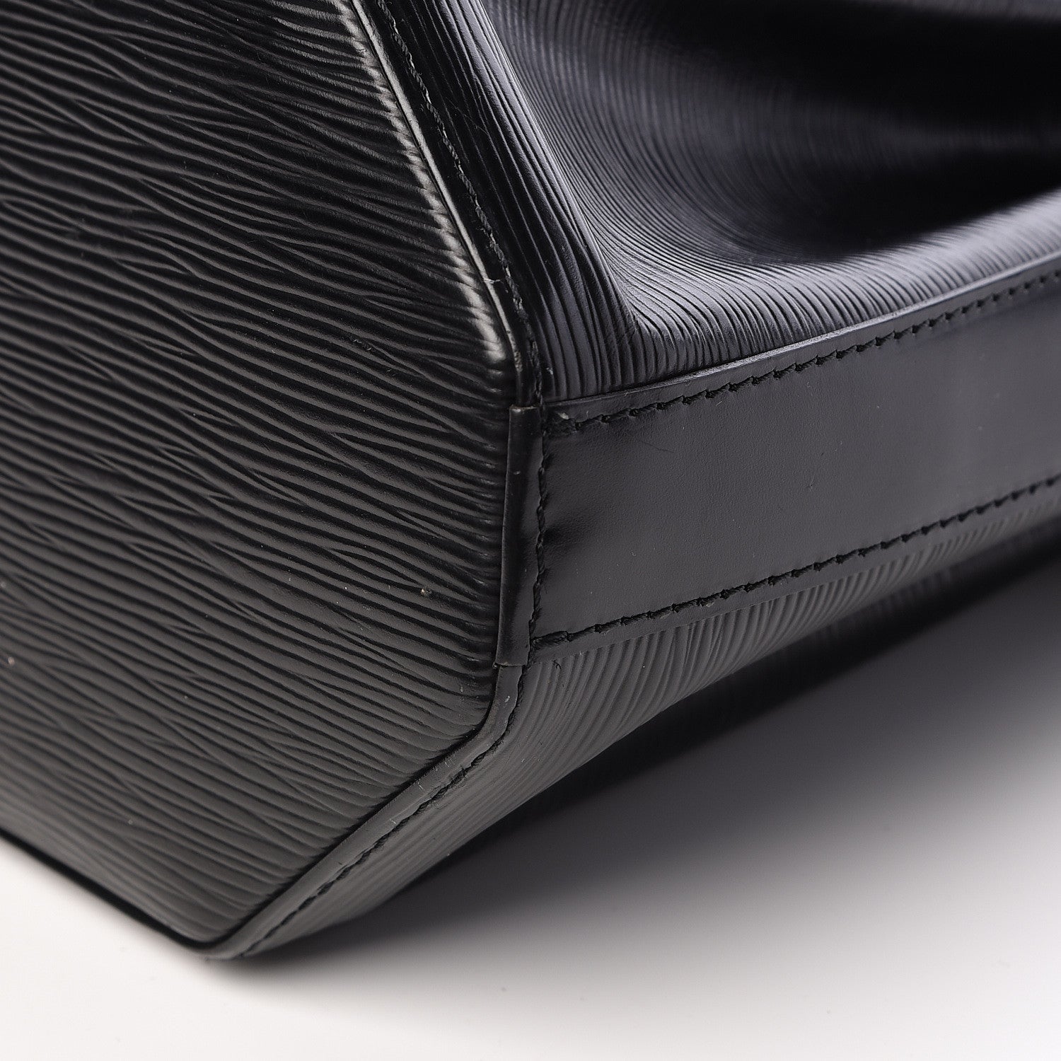 Louis Vuitton Epi Sac D'Epaule Black 9 of 13