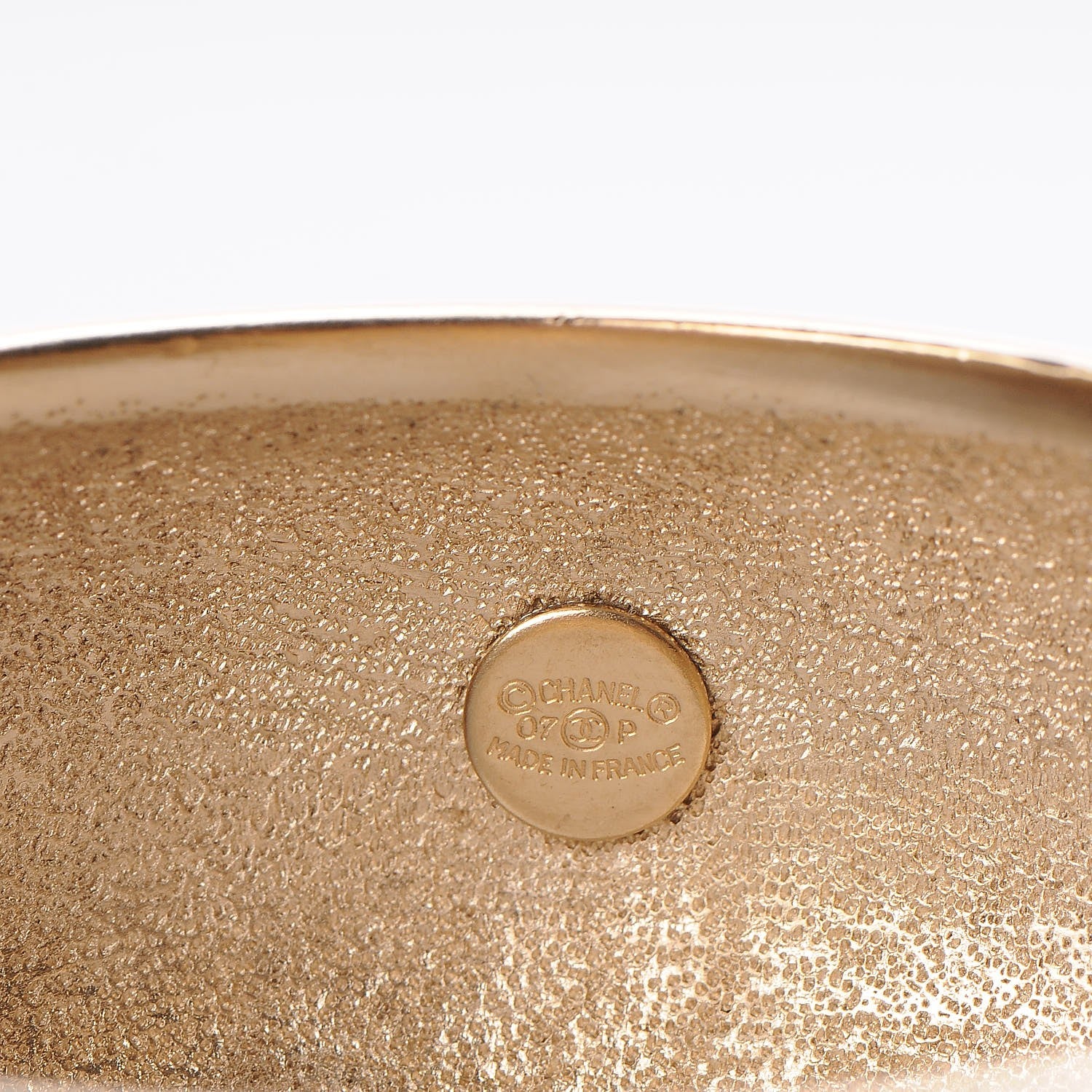 Chanel Wide L'Elegence French Quote Bangle Gold 5 of 6