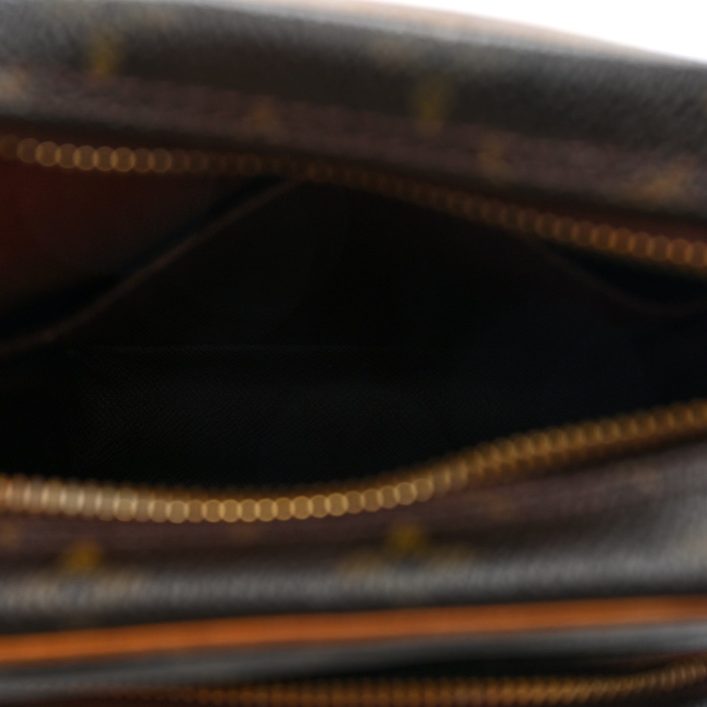 Monogram Amazone