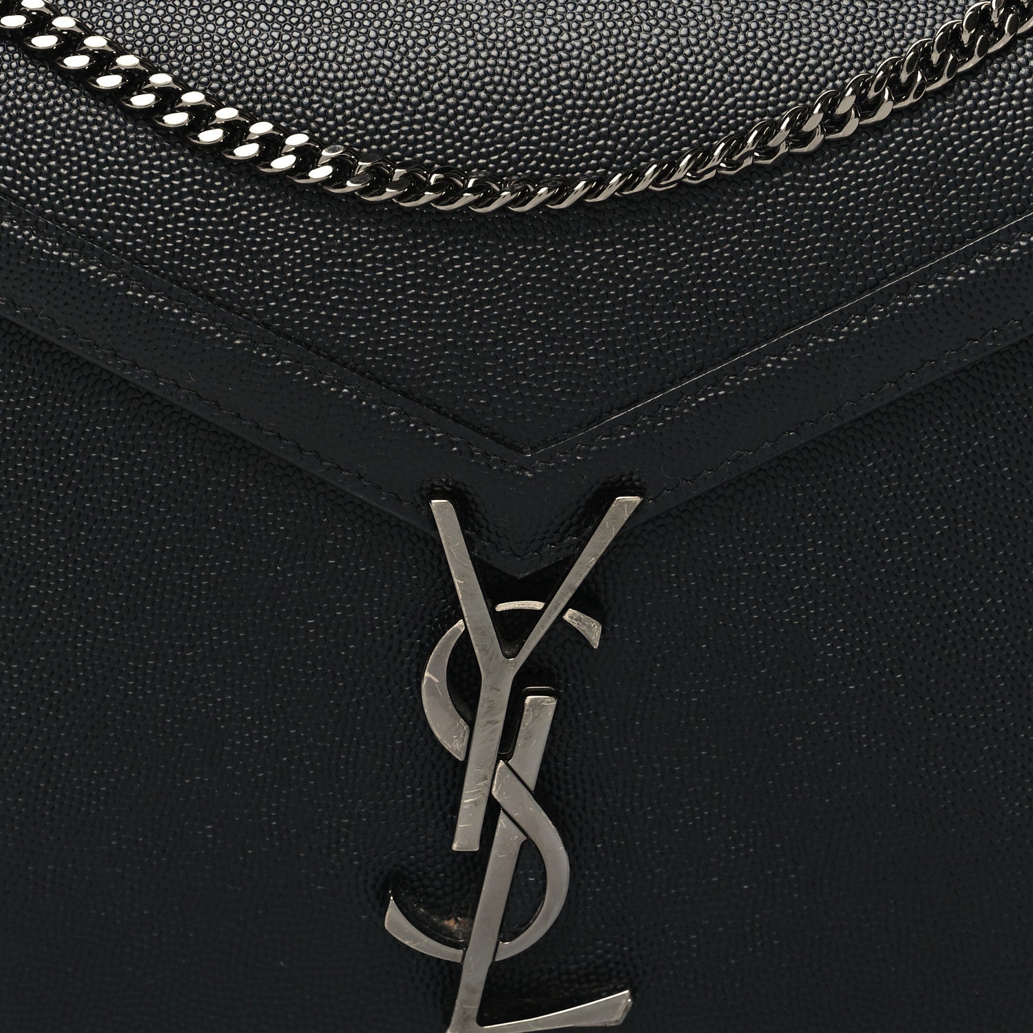 Saint Laurent Grain De Poudre Monogram Cassandra Clasp Bag Black 9 of 11