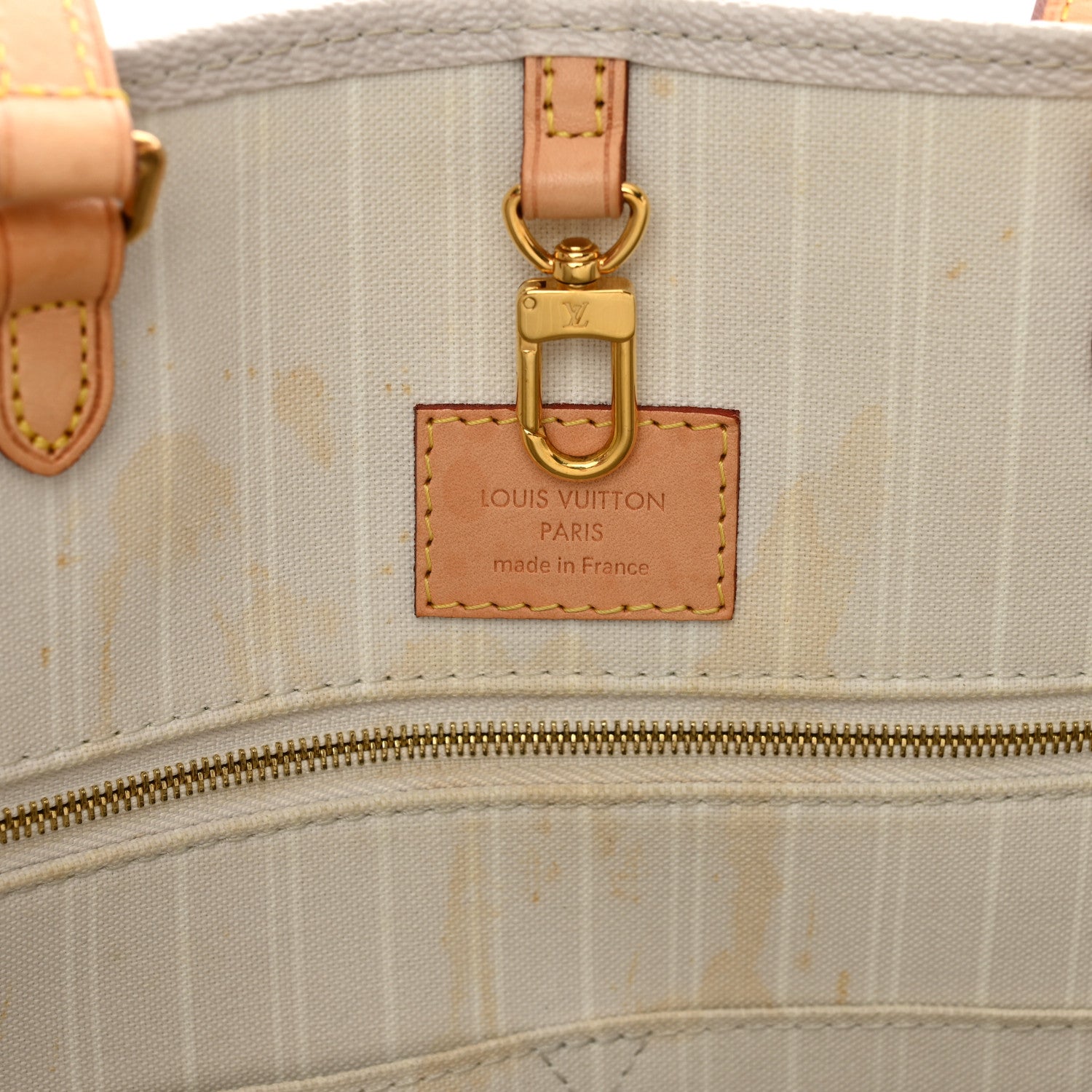 Louis Vuitton Monogram Giant By The Pool OnTheGo GM Brume 7 of 10