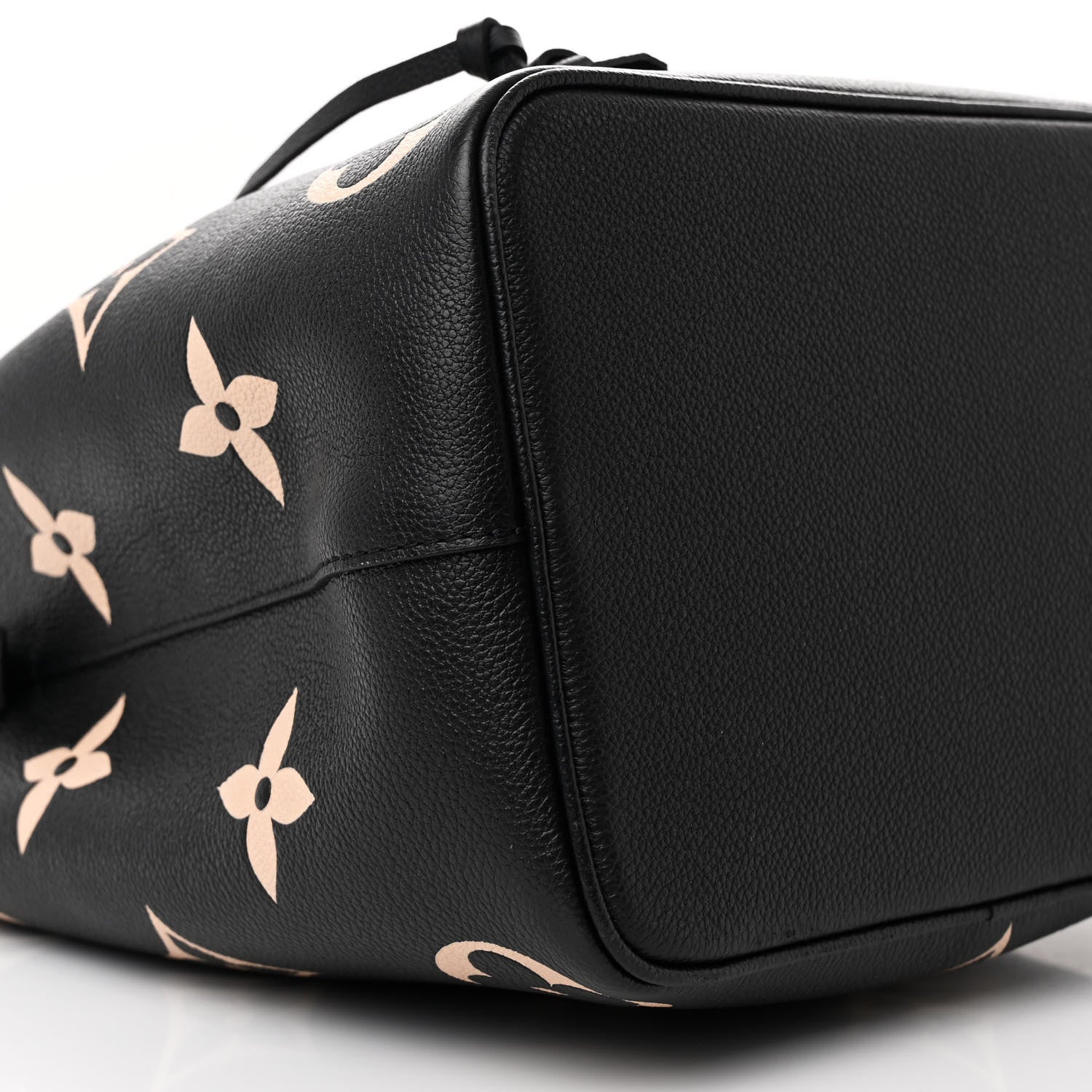 Louis Vuitton Empreinte Monogram Giant Neonoe MM Black Beige 10 of 12