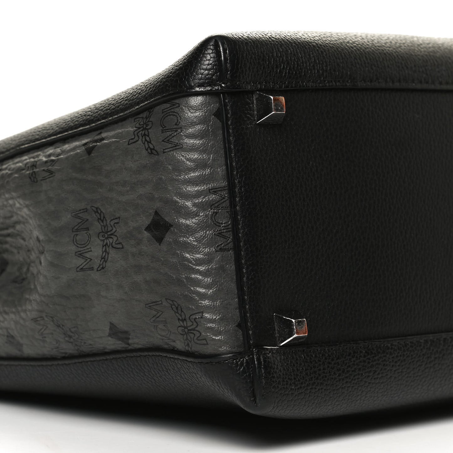 Grained Calfskin Visetos Medium Sarah Hobo Black