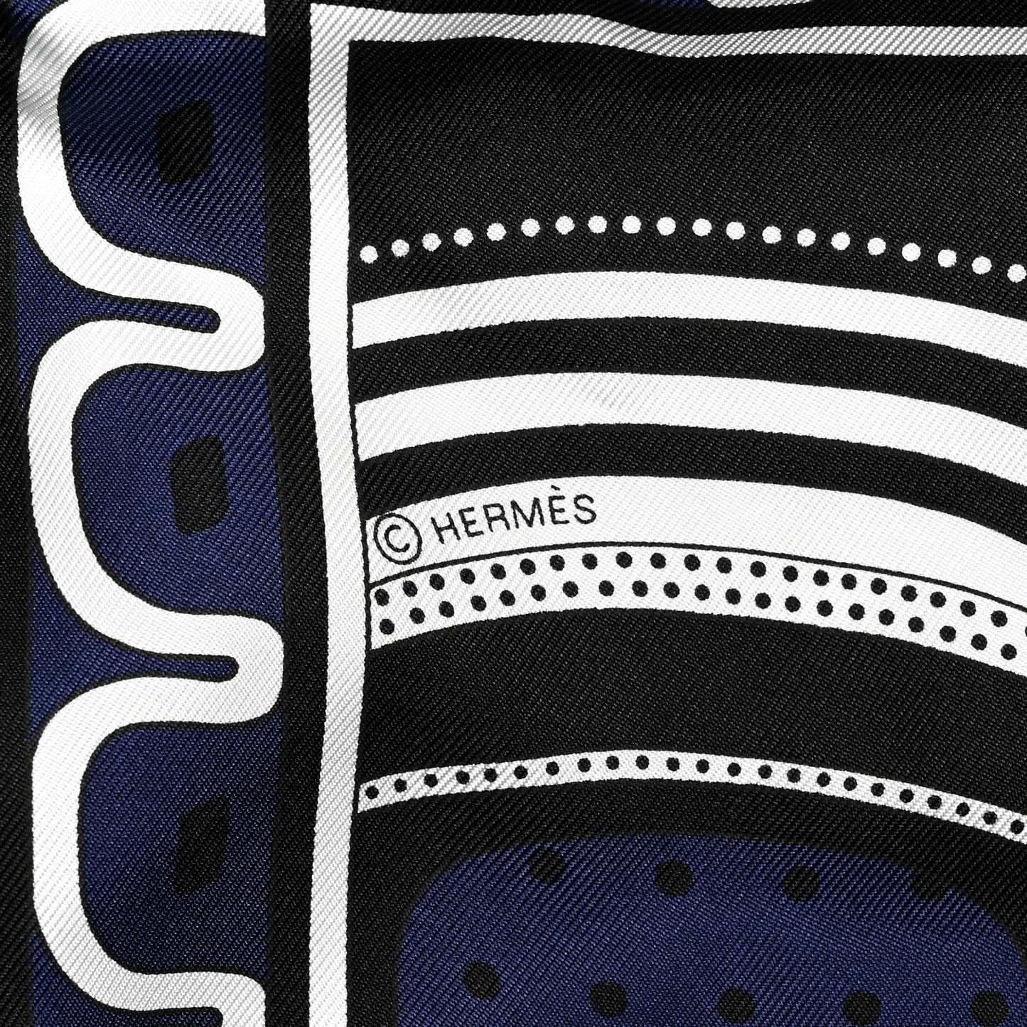 Silk Balade En Berline Froufrou Scarf 70 Marine White Black