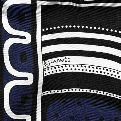 Hermes Silk Balade En Berline Froufrou Scarf 70 Marine White Black 4 of 5
