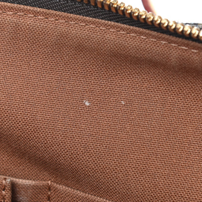 Louis Vuitton Monogram Riveting 8 of 16