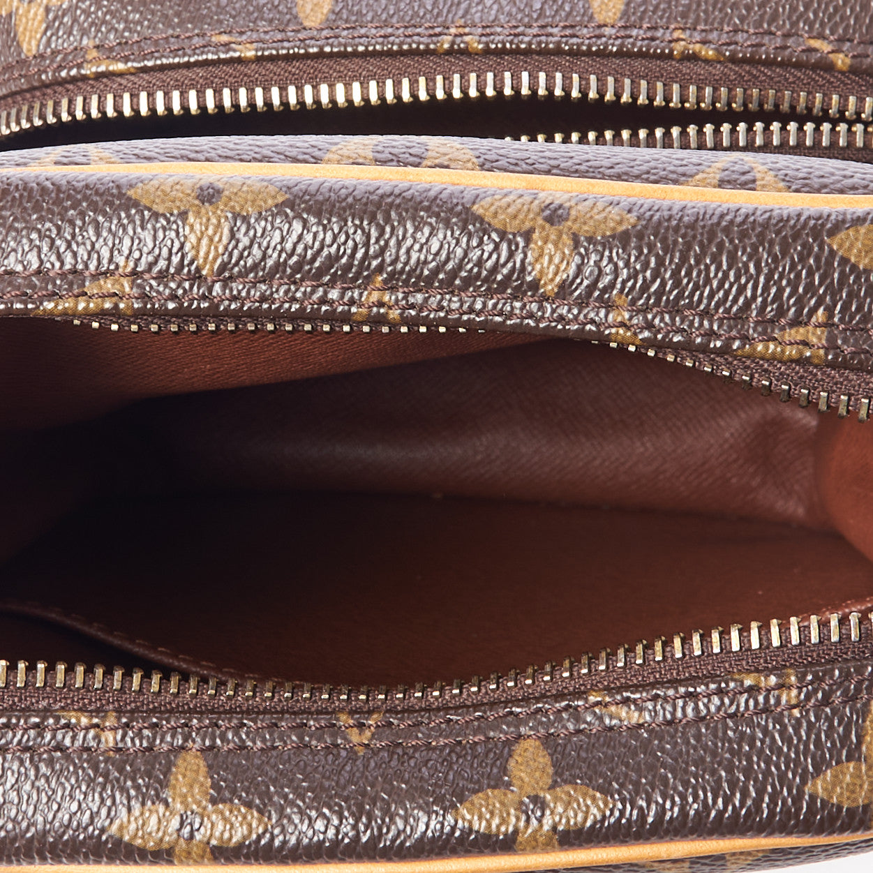 Monogram Amazone