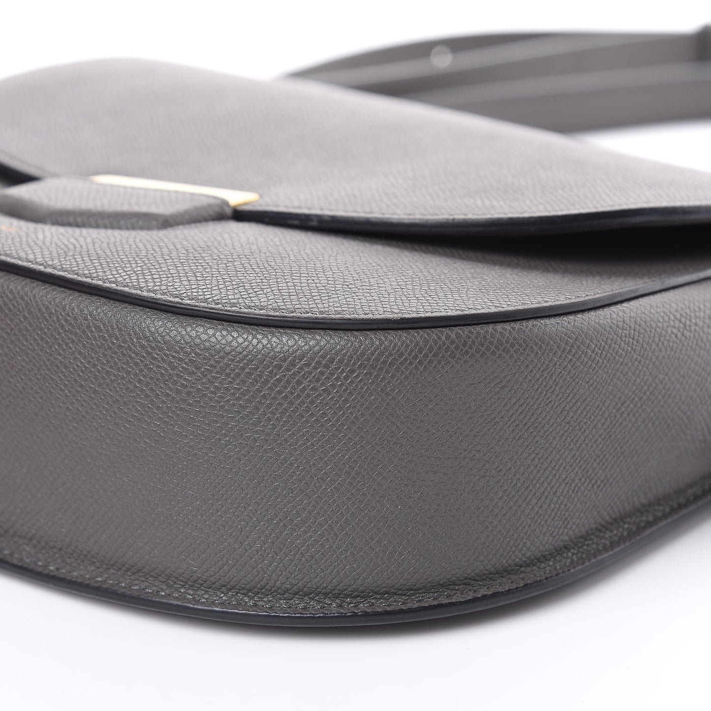 Grained Calfskin Medium Trotteur Taupe
