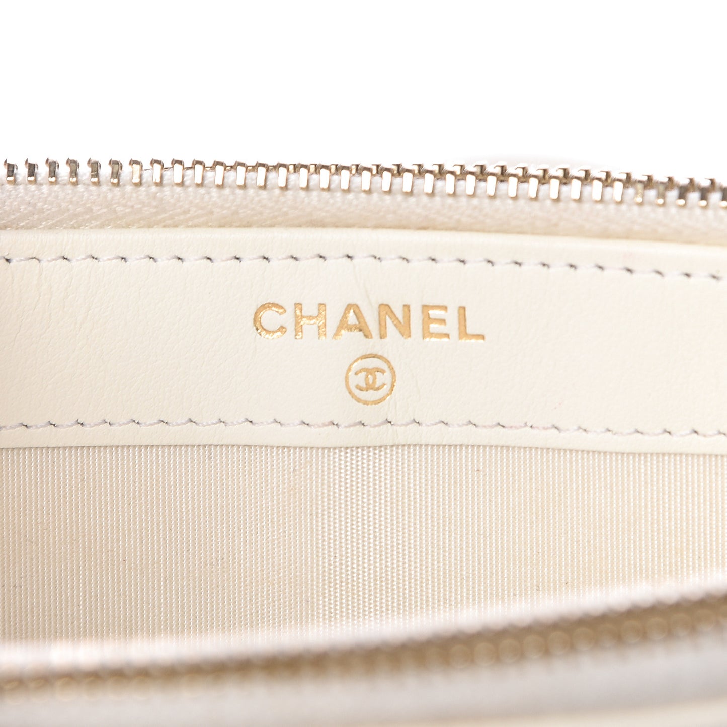 Caviar Quilted Small Boy Clutch With Chain White