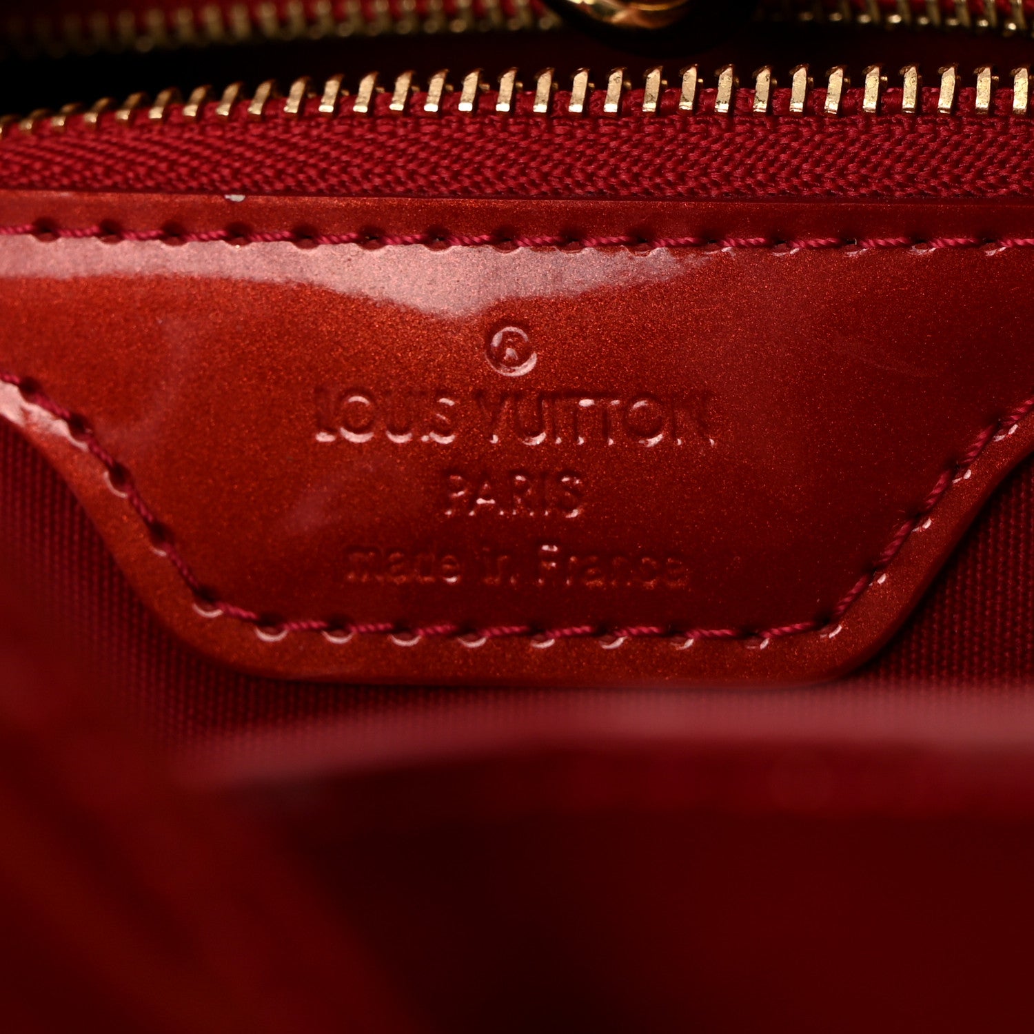 Louis Vuitton Vernis Wilshire PM Pomme D'Amour 6 of 9