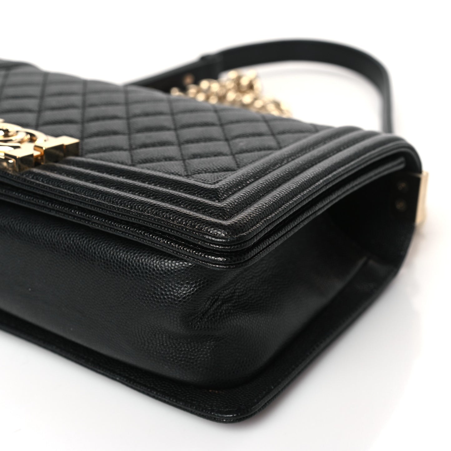 Caviar Quilted Medium Boy Flap Black