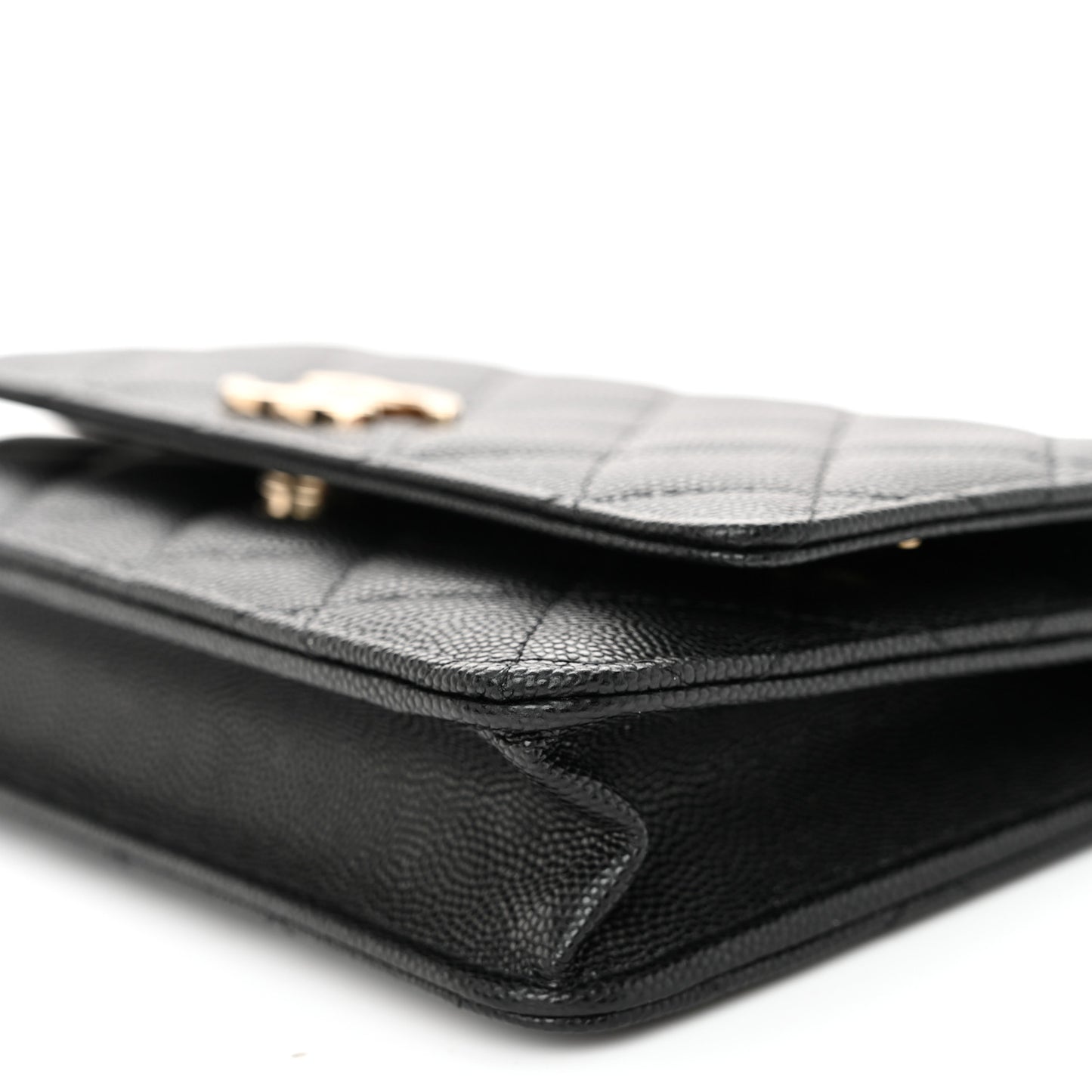 Caviar Quilted Striated CC Wallet On Chain WOC Black
