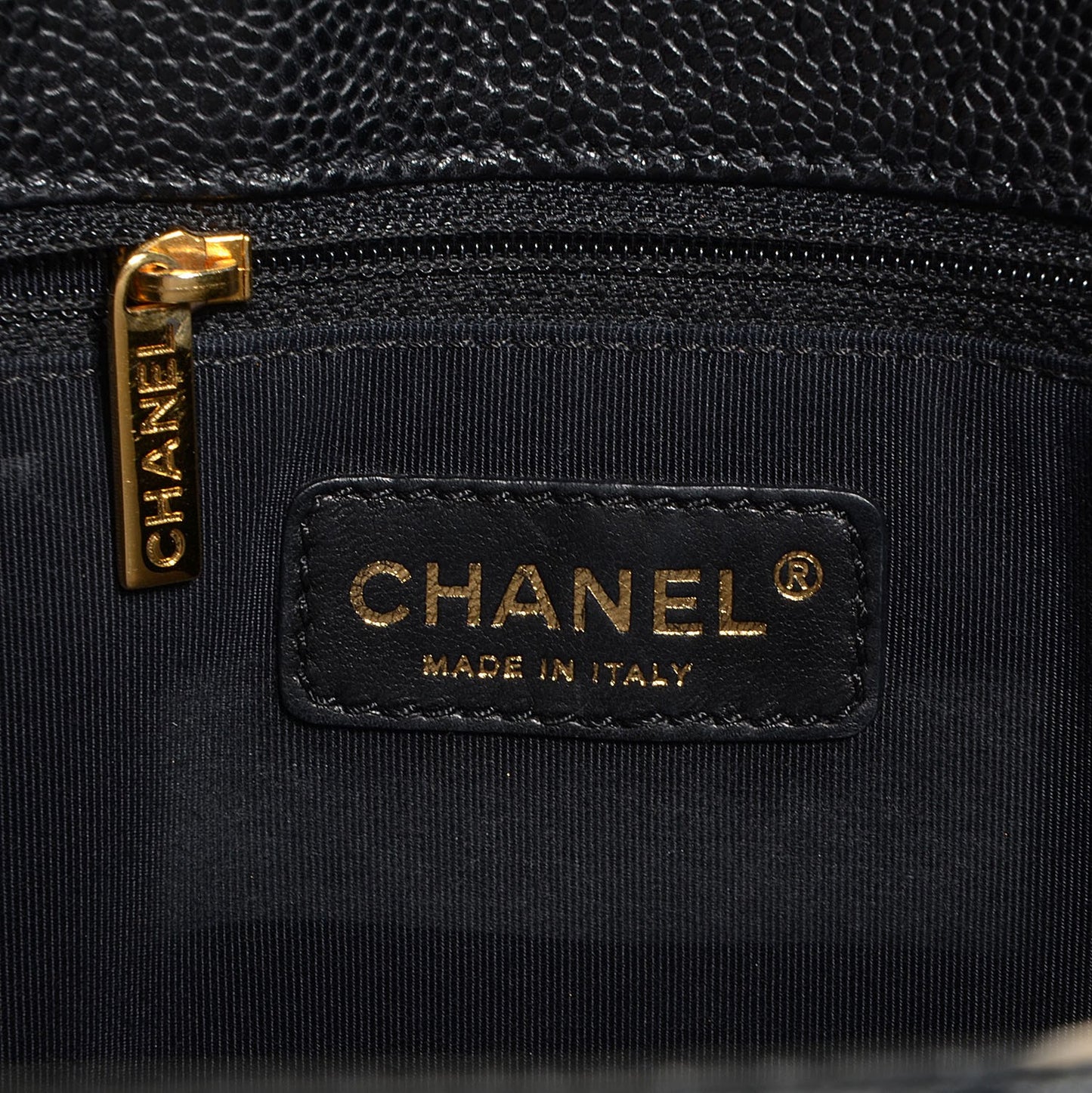 Caviar Grand Shopping Tote GST Black