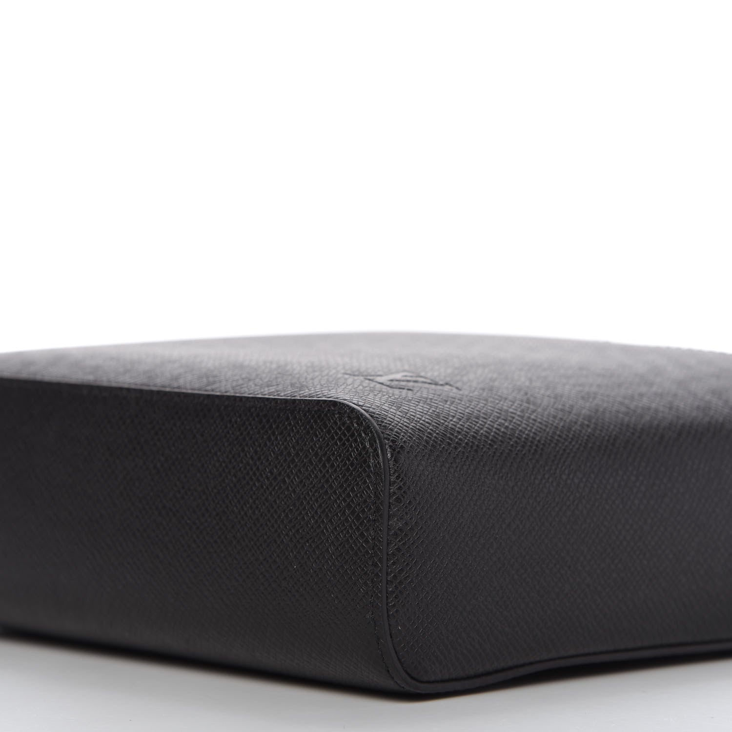Louis Vuitton Taiga Anton Pochette Black 7 of 8
