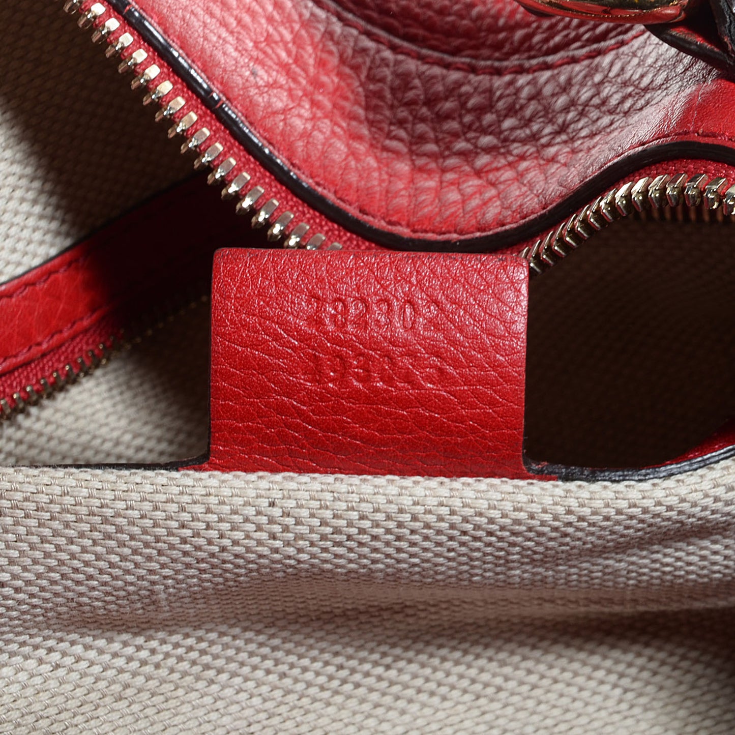 Pebbled Calfskin Medium Soho Boston Red