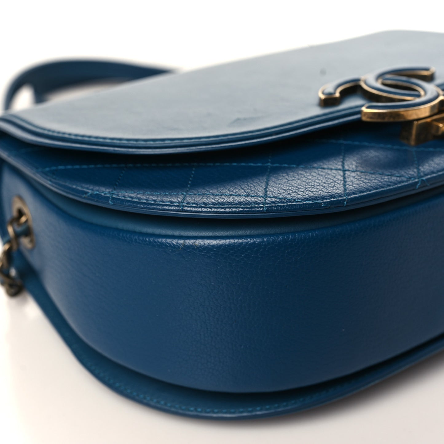Shiny Calfskin Goatskin Quilted Medium Coco Curve Messenger Flap Navy